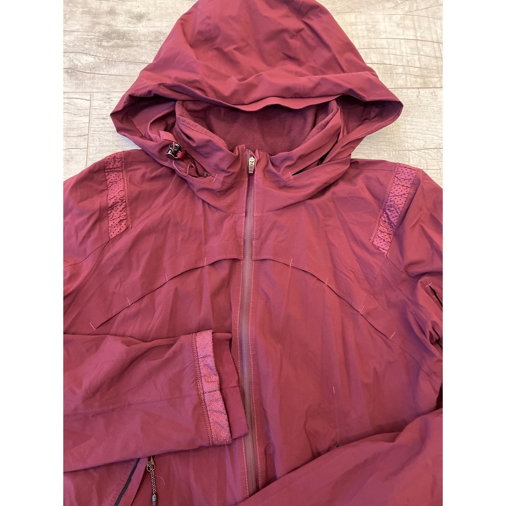 Lululemon Hooded Rain Runner Jacket Burgundy Red Lightweight Athletic Full Zip